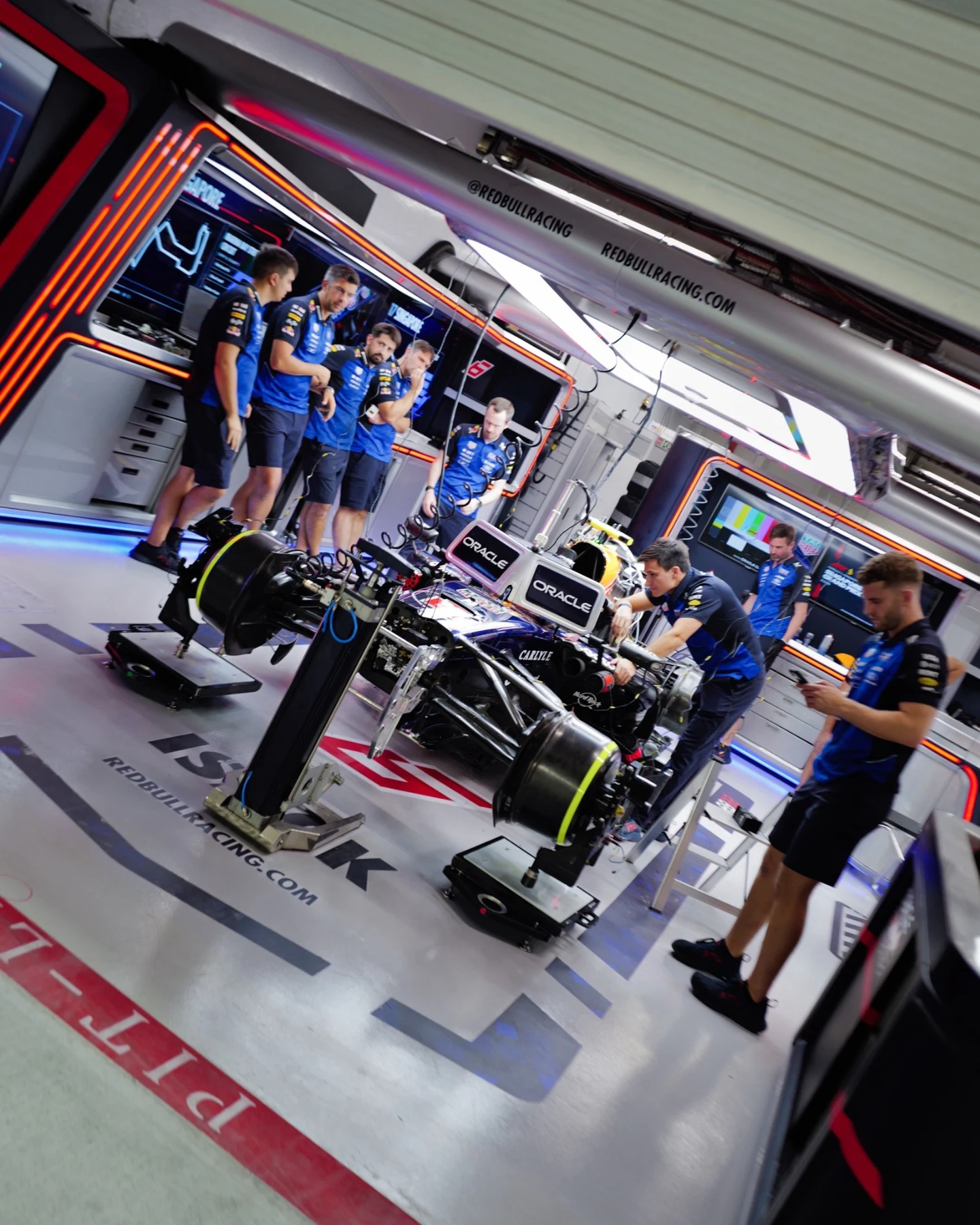 อองตวน ปินโต และบรรยากาศการเยี่ยมชมทีม Oracle Red Bull Racing